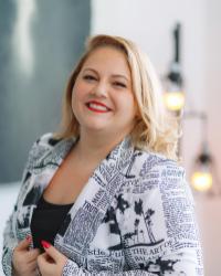 Dr. Amy  Stewart