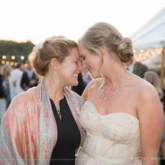 Love Living Radio with Emily Perkins - Ignite Your Whole Being!: Best Friends For Life: Sisterhood and the Magic of Life Long Friendships with Emily and Maggie Drayton