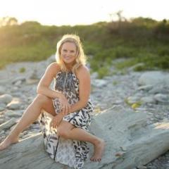 Love Living Radio with Emily Perkins - Ignite Your Whole Being!: Understanding The Divine Feminine and Divine Masculine and How it Shows up in Our Lives