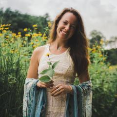 Love Living Radio with Emily Perkins - Ignite Your Whole Being!: What is Your Relationship to Relationship?: Diving into all things relationship with Katelyn Brush 