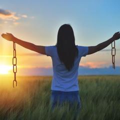 Love and Light with Dr. Lisa: Everyday Living in Peace: Healing Through Energy Medicine