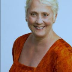 The Christine Upchurch Show: The Vibration of Change&trade;: Ego, Enlightenment & Other Essentials with guest Cate Montana