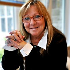 The Christine Upchurch Show: The Vibration of Change&trade;: Problem Solving in our Dreams with guest Layne Dalfen 