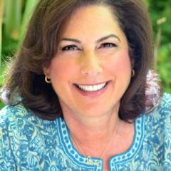 The Christine Upchurch Show: The Vibration of Change&trade;: Your Holiness: Discover the Light Within with guest Arielle Ford