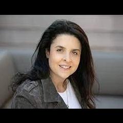 The Spark with Stephanie James: Igniting Your Best Life: A Year Without Men with Allison Carmen
