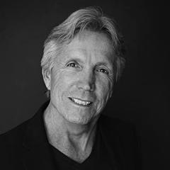 The Spark with Stephanie James: Igniting Your Best Life: The Courage to Change Everything with Ken D. Foster