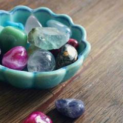 UniverSoul Heart Radio with Kathleen Johnson - Sensible Spirituality for Everyday Living: Crystals & Reiki: The "Power Couple" of Transformative Healing